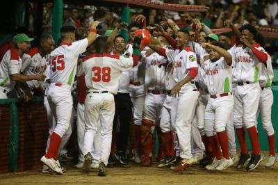 Las Tunas logra septima victoria consecutiva en serie cubana de beisbol.