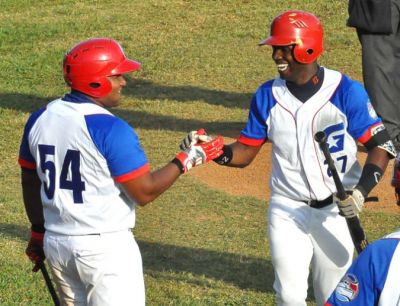 Alazanes ascienden al tercer escao en temporada cubana de bisbol.