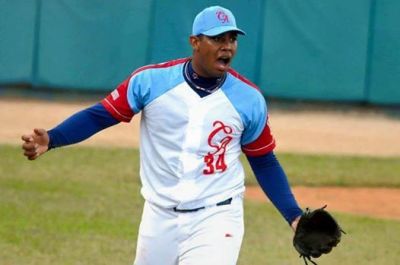 Bisbol cubano: en Ciego de vila se discute de pelota