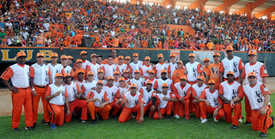Campeones del Bisbol cubano buscan clasificacin a postemporada