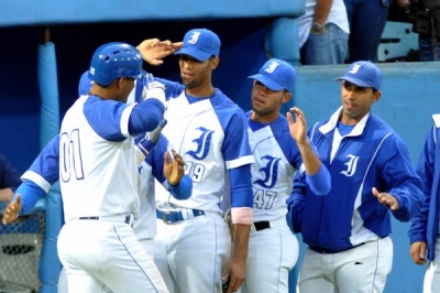 Clasifica Industriales a playoffs del bisbol cubano