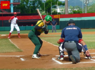 Contina la Serie Nacional de Bisbol. Maana Santiago de Cuba vs. Pinar del Rio
