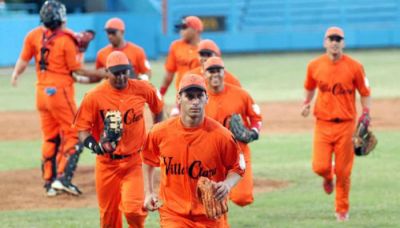 Gourriel, Despaigne y Fernndez refuerzan a Villa Clara para Serie del Caribe