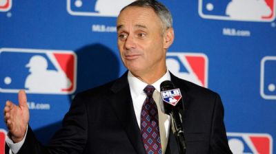 Grandes Ligas confirma negociaciones entre MLB y bisbol cubano.