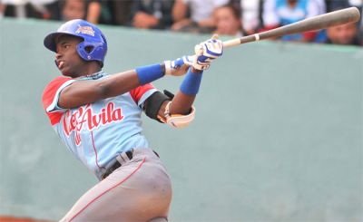 Joven talento domina pruebas de habilidades del bisbol en Cuba