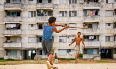Pelota cubana: del nivel, la base y otras historias