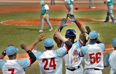 Tigres del bisbol cubano ante Piratas este viernes