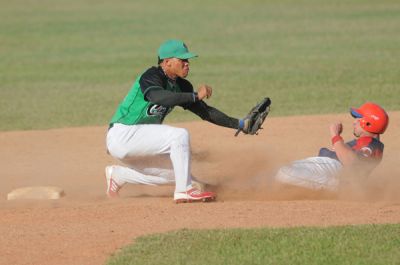 Record de bases robadas en un juego de pelota