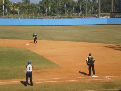 juego  en el candido gonzalez Camaguey