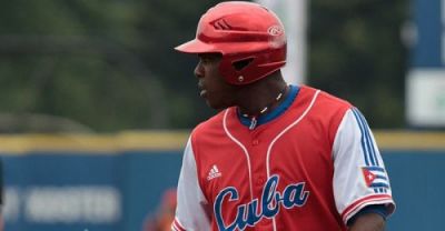 Yasiel Puig Valdes en torneo de holanda 2011