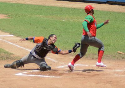 Sancti Spíritus vs. Las Tunas
