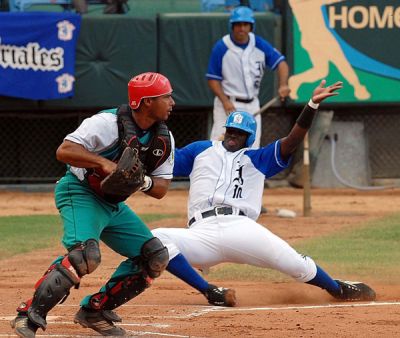 Asi se juega al baseball