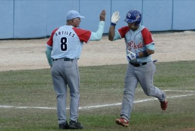 Borroto propin par de cuadrangulares