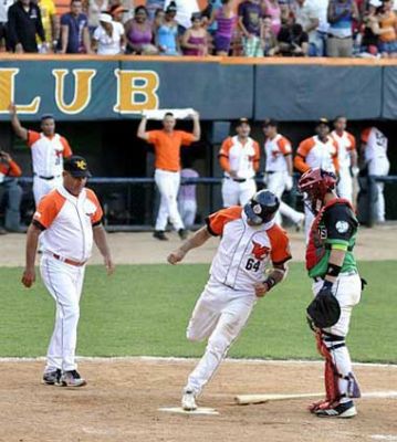 ¡Abre Villa Clara Serie del Caribe en Margarita!