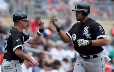 Jose Abreu a una impulsada del rcord en un juego en las Grandes Ligas.