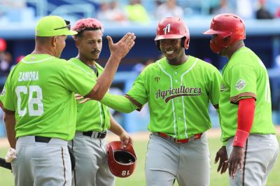 Agricultores ampla ventaja en Liga lite del Beisbol Cubano.