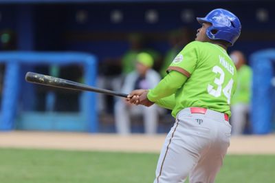 Agricultores espera rival para la final de la Liga lite del Beisbol.