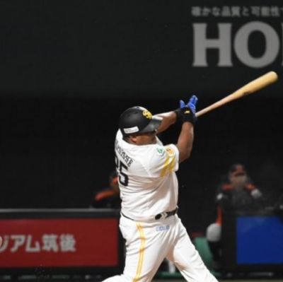 Alfredo Despaigne debut en Japn y dio 2 hits ante Pirates.