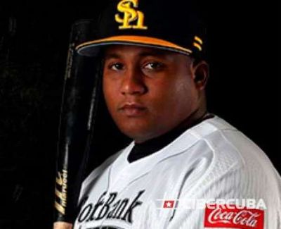 Alfredo Despaigne dispara 9no cuadrangular ante Orix.