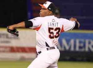 Amauri Sanit se uni a los Leones de Caracas en Venezuela