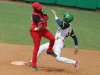 Avispas lideran en beisbol cubano, pasado por agua...