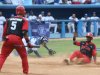 Avispas de Santiago de Cuba vuelven a mostrar poder ofensivo y lideran la Serie Nacional de Bisbol.
