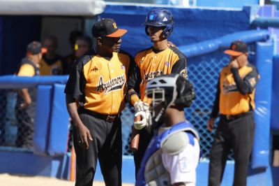 Azucareros de Villa Clara arrancan con fuerza en los cuartos de final de la Serie Nacional de B�isbol.