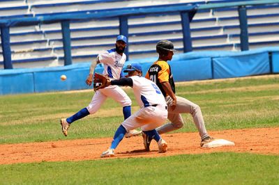 Azucareros de Villa Clara siguen encendidos rumbo a la postemporada.