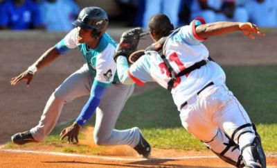 Bisbol cubano: Piratas igualan el play off