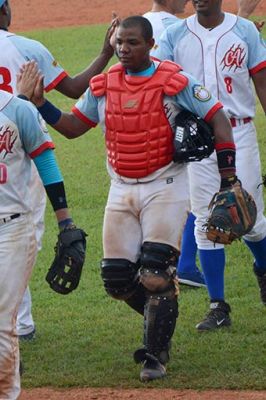 Béisbol cubano: Vázquez espera estar listo ante Canadá