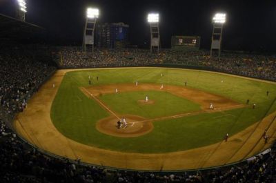 El bisbol, deporte rey en Cuba, investido como Patrimonio Cultural