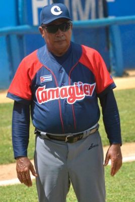 Bienvenidos los locos a la pelota.