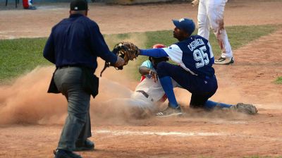 Cachorros salvan honra ante Tigres en bisbol de Cuba.