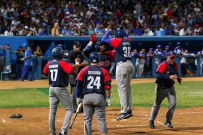 Camagey golpe en inicio de play off de la 59 SNB.