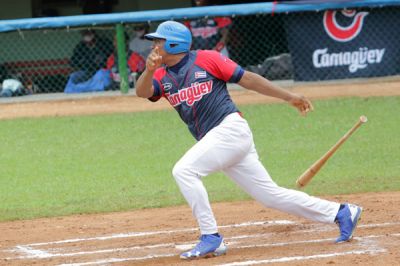 Camagey rescata la cima en bisbol de Cuba.