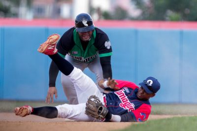 59 SNB. Camagey volvi a ganar y domina en pelota cubana.