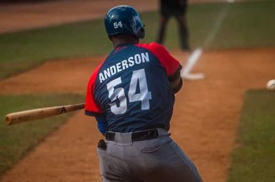 Camaguey derrota a Industriales en la noche de Anderson.