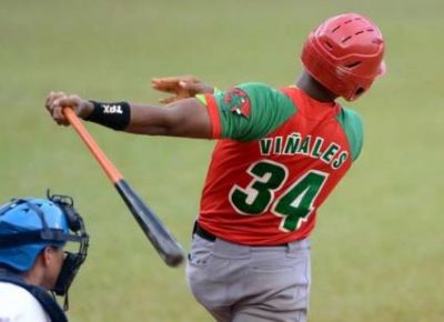 Los campeones les cortan el paso a los Toros en la pelota cubana.