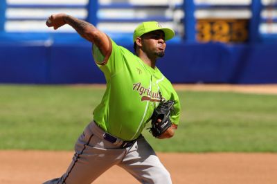 Csar Garci, abridor del partido inaugural de Serie del Caribe de Beisbol.