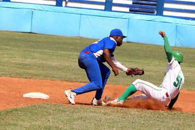 Ciego de vila lidera en solitario la 63 Serie Nacional de Bisbol.