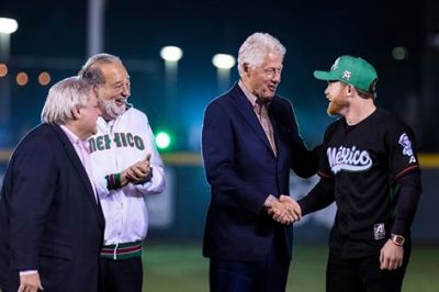 Clinton, Canelo y Slim encabezan ceremonia de Serie del Caribe.