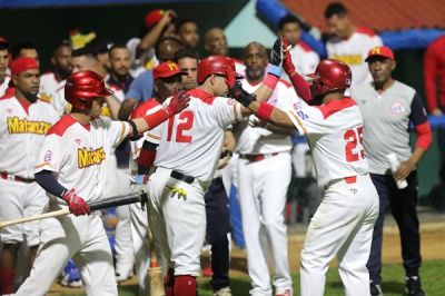 Cocodrilos de Matanzas llega a 40 victorias y toma ventaja rumbo a la postemporada de la 64 Serie Nacional de Bisbol.