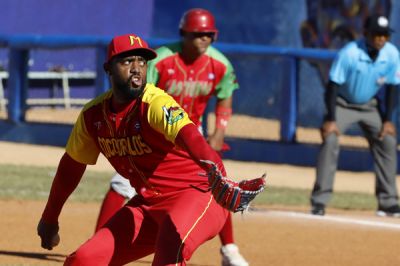 Matanzas remonta y deja al campo a Las Tunas: a un paso del título en la 64 Serie Nacional.