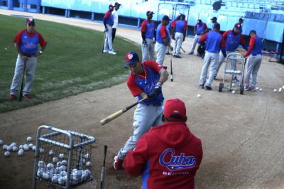 Comenz entrenamiento rumbo al Clsico de Beisbol.