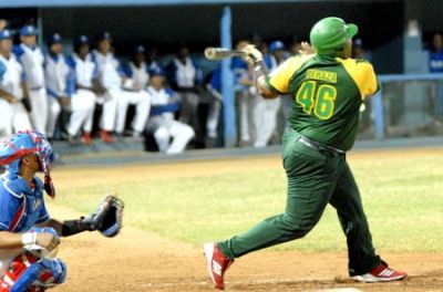 Copa Antillana de Acero: ¿Por qué pelotas plásticas?