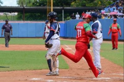 El cuartico sigue igualito en pelota cubana.