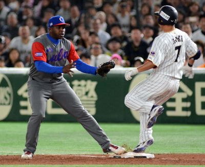 Cuba debut en el IV Clsico Mundial con derrota frente a Japn.