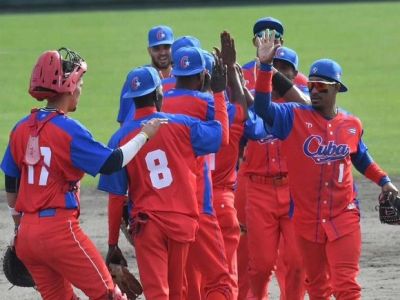 Cuba derrota 3-2 a Dragones de Chunichi en juego de preparacin.