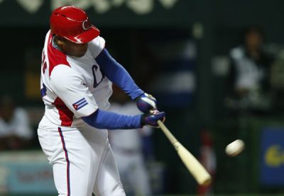 Cuba derrota a Japn y encabeza grupo A en III Clsico Mundial de bisbol