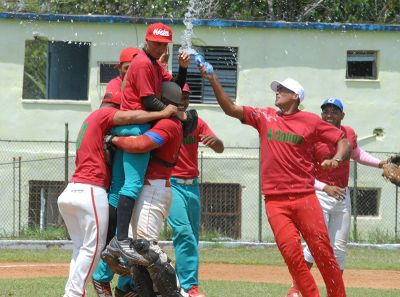 Cuba-Mxico en bisbol: Colina alza la corona